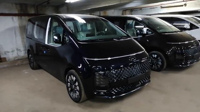 Хендэ Стария полный привод Hyundai Staria 4WD новые 2021 года в наличии в Москве смотреть онлайн
