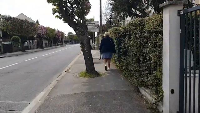 Заглянем за Французские Заборы. В каких домах живут Французы смотреть онлайн