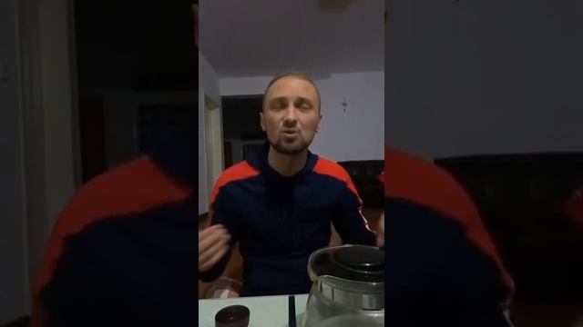 Zubarefff РАССКАЗЫВАЕТ САМУЮ НЕЛЕПУЮ СИТУАЦИЮ С КИТАЯ / НАРЕЗКА СО СТРИМА смотреть онлайн