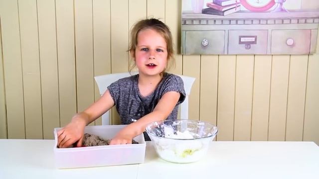 DIY Делаем Своими Руками Лунное Тесто - Масса Для Лепки Против Кинетического Песка | Hello Katty смотреть онлайн