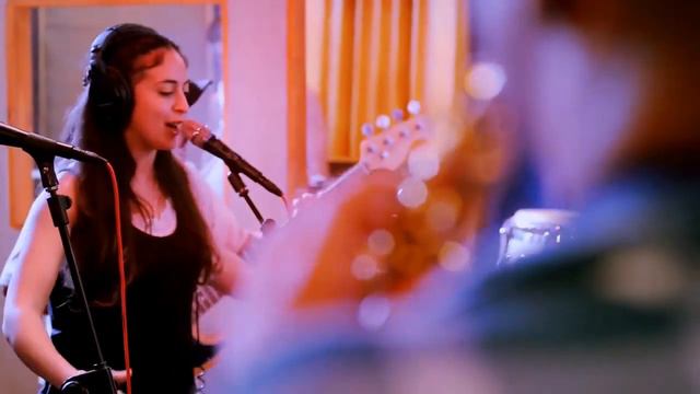 Somos Sur - Ana Tijoux & Shadia Mansour (Live / En Vivo) смотреть онлайн
