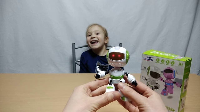 Обзор игрушки интерактивного робота ALLOY 6668E 