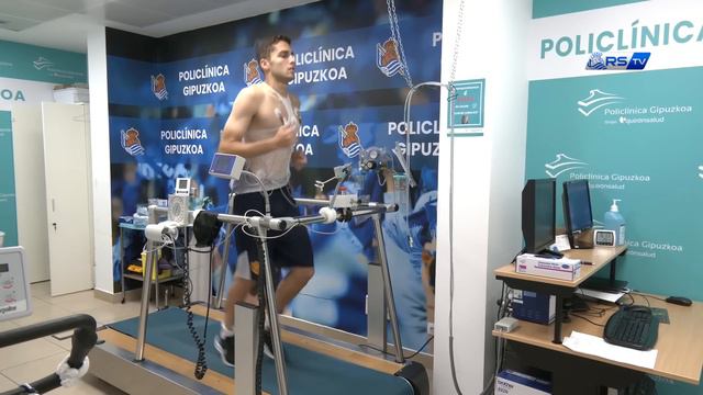 ENTREVISTA | Zakharyan: “Es increíble estar aquí” | Real Sociedad смотреть онлайн