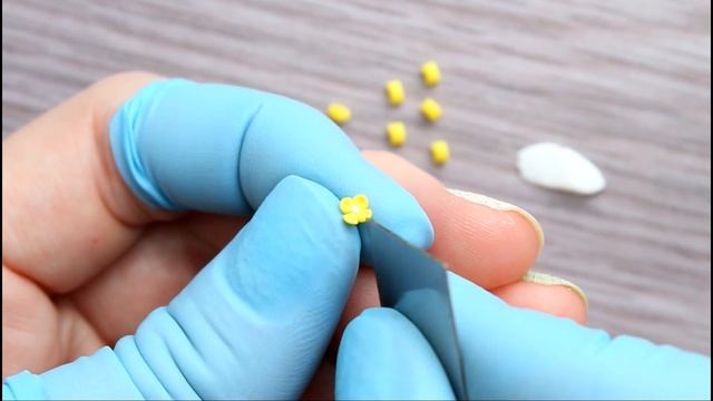 Miniature "Flowers".Tutorial.Polymer clay.Миниатюрные цветочки из полимерной глины.Мастер-класс. смотреть онлайн
