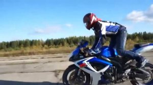 Обзор Suzuki GSX R 600.Top speed.Прохват на заднем