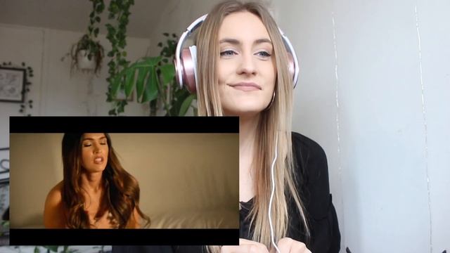 BASIC WHITE GIRL REACTS TO MACHINE GUN KELLY - My Ex's Best Friend & Bloody Valentine (Music Videos смотреть онлайн
