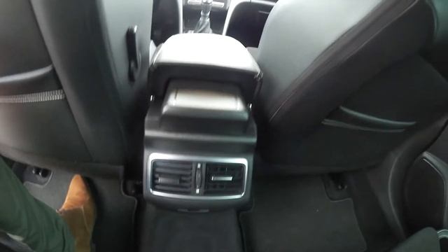 RENAULT Mégane IV Estate TCe 140 FAP Intens смотреть онлайн