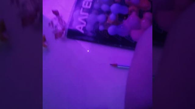 эта типа обзор на стол,мне сучно,делать нечего у меня всё смотреть онлайн