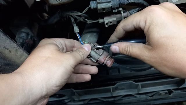 Как снять или отцепить фишку первой лямбды Skoda Audi Volkswagen смотреть онлайн