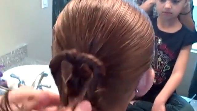 Three-Leaf Clover | St. Patrick's Day | Cute Girls Hairstyles