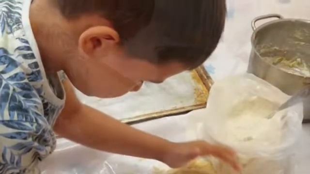 Занятия выпечкой в Розмарине смотреть онлайн