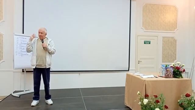 Почему вегетарианцы постоянно болеют? - Александр Хакимов смотреть онлайн