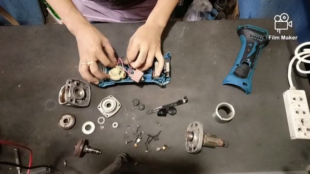 Makita Cordless Grinder DGA402