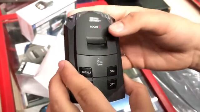 SilverStone F1 Sochi Z  Сигнатурный радар-детектор (антирадар) 2018 года  Обзор от Disha Pax