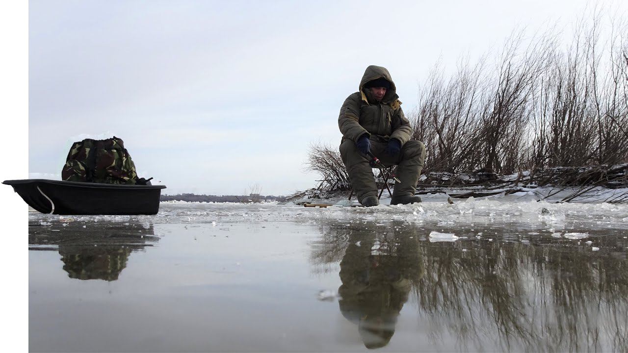 Разведка мест зимней рыбалка на амуре. Снасти на сига. Первый лед 2020-21. смотреть онлайн