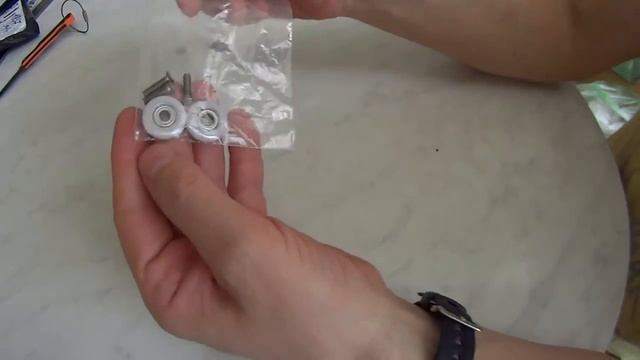 Ролики для дверок душевых кабин. смотреть онлайн