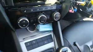 Как снять, демонтировать блок управления климат-контролем на Skoda Octavia A7 дизель..mp4