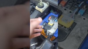 пежо 308 т7 год 2008 перестал заводится..искал подсказку в инете не нашёл.а стартер чудит