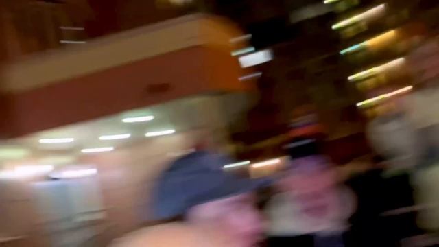 ПОЗДРАВИЛИ ДРУГА, который НИКОГДА НЕ ПРАЗДНОВАЛ ДЕНЬ РОЖДЕНИЯ! смотреть онлайн