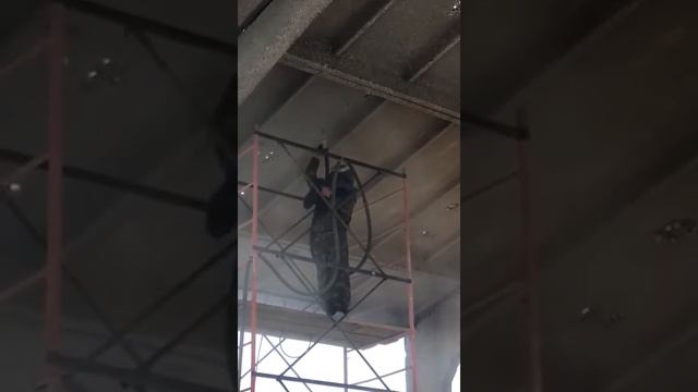 Аэродром Торбеево-Старт, пескоструйная очистка ангара. смотреть онлайн
