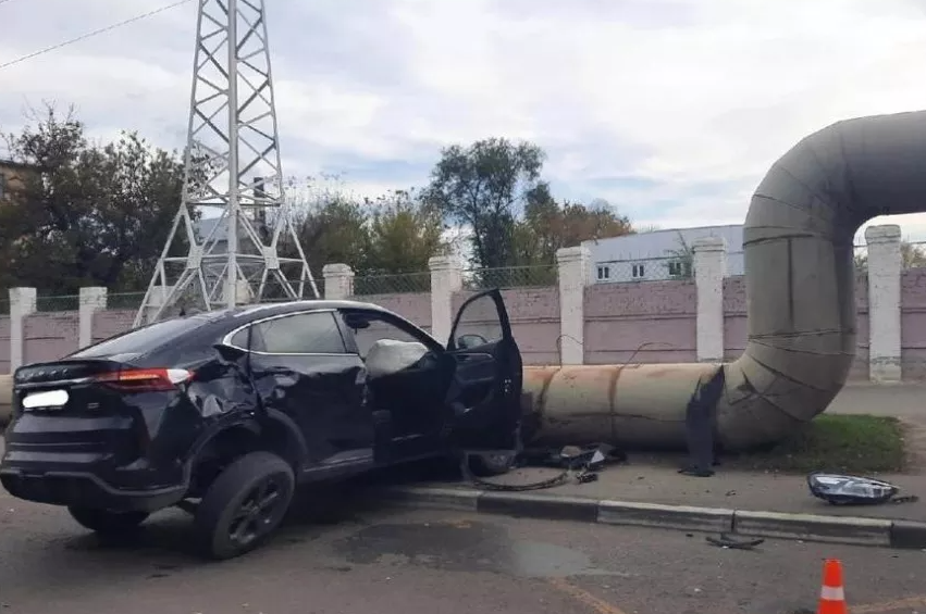 Опасные инциденты на дорогах. Страшные аварии и ДТП. Грузовики без тормозов. смотреть онлайн