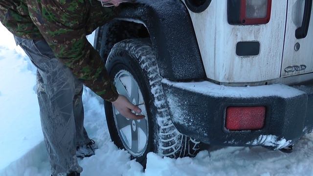 Jeep Wrangler Rubicon в снегах
