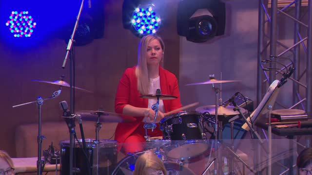 "Оттенки красного". OTTA-orchestra смотреть онлайн