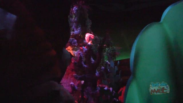 New Ariel hair and 2D projections in The Little Mermaid ~ Ariel's Undersea Adventure at Disneyland смотреть онлайн