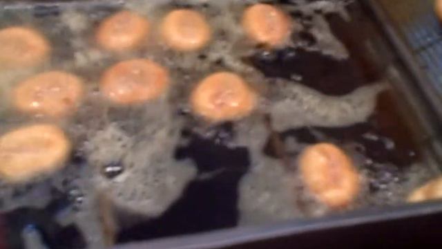 Serbia In Your Pocket - Guča Donuts (krofna) смотреть онлайн