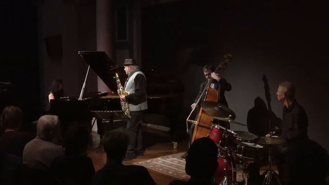 TONY LAKATOS & RAMONA HORVATH trio смотреть онлайн