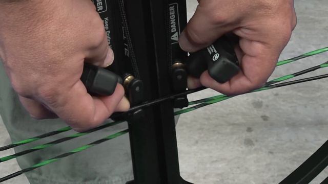 How to Cock a Crossbow using the ACUdraw 50, or ACU52 | TenPoint Crossbows смотреть онлайн