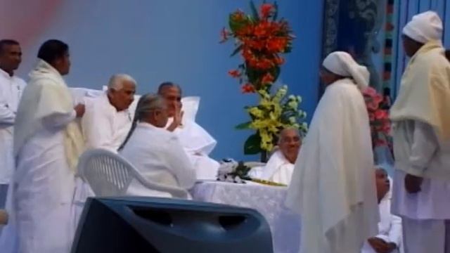 Meetings with Bapdada 18 01 2005 (English) смотреть онлайн
