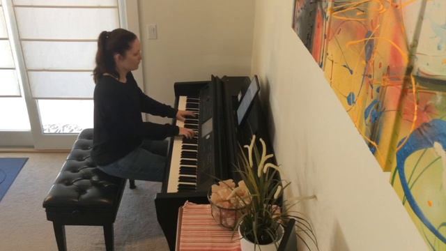 Can't Help Falling In Love (Intermediate Piano Solo) смотреть онлайн