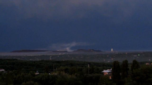 Фиолетовые молнии в Донецке 15.06.2012 во время Евро 2012