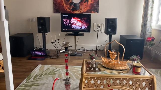 Dual SVS PB2000- ADAM T8V смотреть онлайн