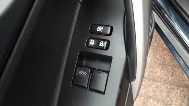 Toyota Auris 1.3 Now смотреть онлайн