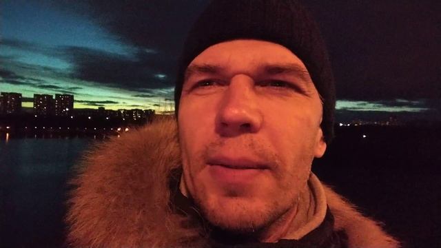 Александров Григорий читает свой стих:" Мороз крепчал..." смотреть онлайн