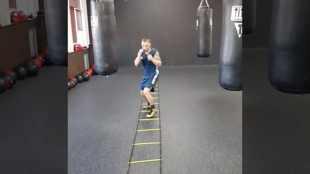 Boxing, бокс, тренировка, работа на координационной лестнице, отработка ударов+ смещение?? смотреть онлайн