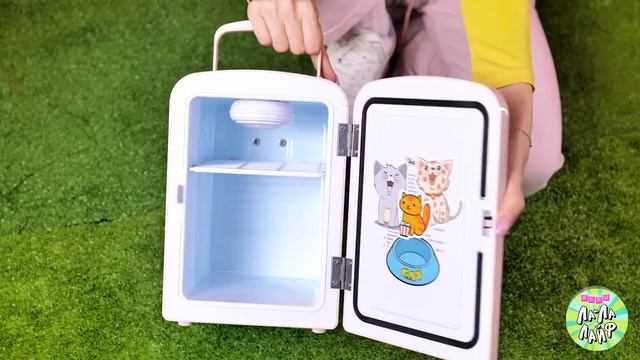 УХОД ЗА БЕЗДОМНОЙ КОШКОЙ! БЕДНЫЙ котенок становится БОГАТЫМ! ГАДЖЕТЫ для ЖИВОТНЫХ от Ла-Ла Лайф смотреть онлайн