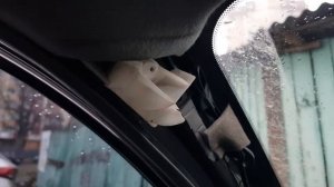 Вода под ковриком водительского сиденья rav4