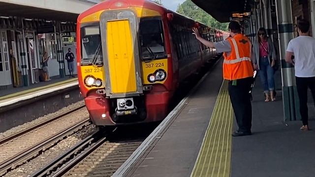387224 Gatwick Express at Haywards Heath station - 29/08/22 смотреть онлайн