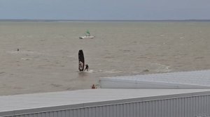 Видео из окна отеля «Торнадо» (Россия, Ейск) в ветреный день