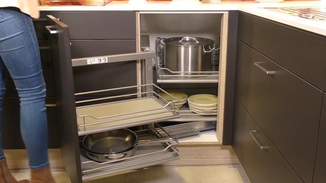 Волшебный уголок Blum смотреть онлайн
