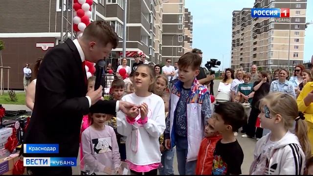 Вручение ключей литеров 12 и 13 NEO-квартала "Красная площадь" | Краснодар | Ромекс Девелопмент смотреть онлайн