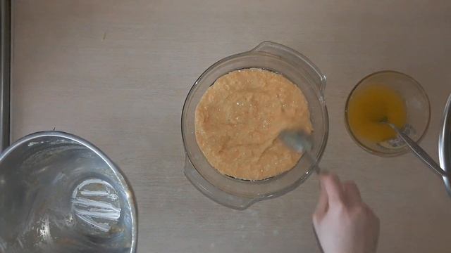 Пироги с изюмом и ванилью