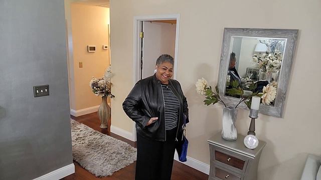 *** SASSY SATURDAY WITH LINDA // SASSY SATURDAY SESSION #79- STYLING CLASSIC BLACK & WHITE *** смотреть онлайн