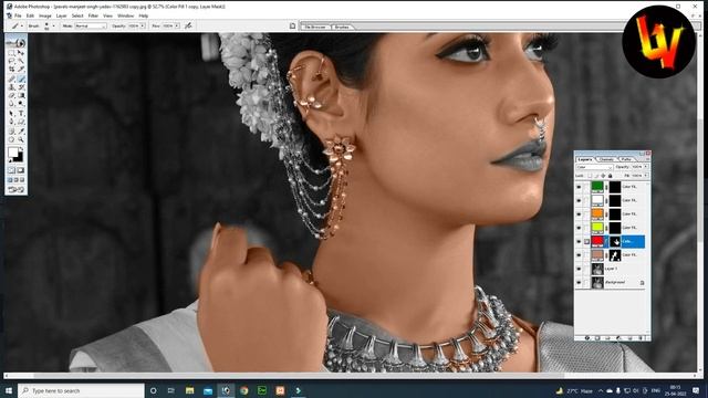 How To Colorize a Black & White Photo in Photoshop | How to Change Black and White into Color Photo смотреть онлайн