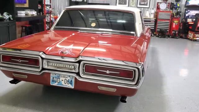 1964 Ford Thunderbird Walk Around! смотреть онлайн