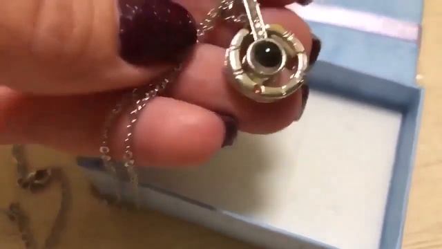 Подарок маме: кулон на 100 языках мира Я ЛЮБЛЮ ТЕБЯ (отзыв) смотреть онлайн