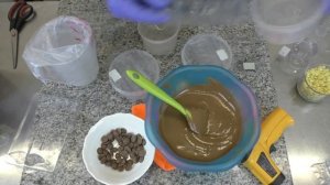 Темперирование шоколада  Работа с формами.